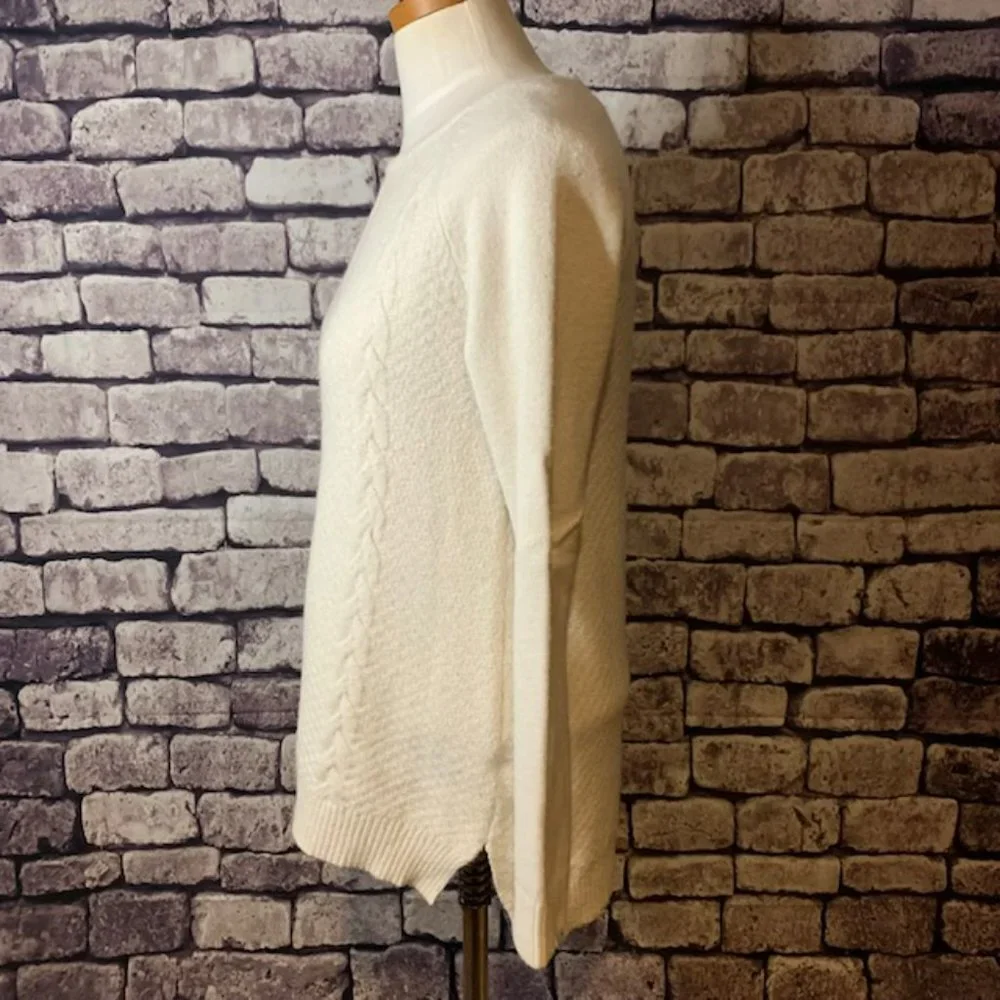 Cyrus Pullover Sweater Size Medium